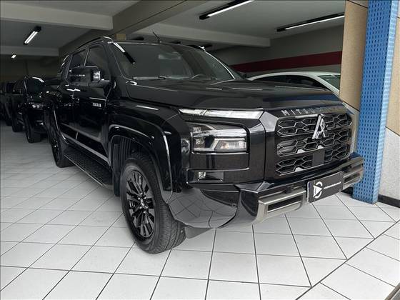 MITSUBISHI TRITON 2.4 BITURBO DIESEL CD KATANA 4X4 AUTOMÁTICO MITSUBISHI TRITON 2.4 BITURBO DIESEL CD KATANA 4X4 AUTOMÁTICO
